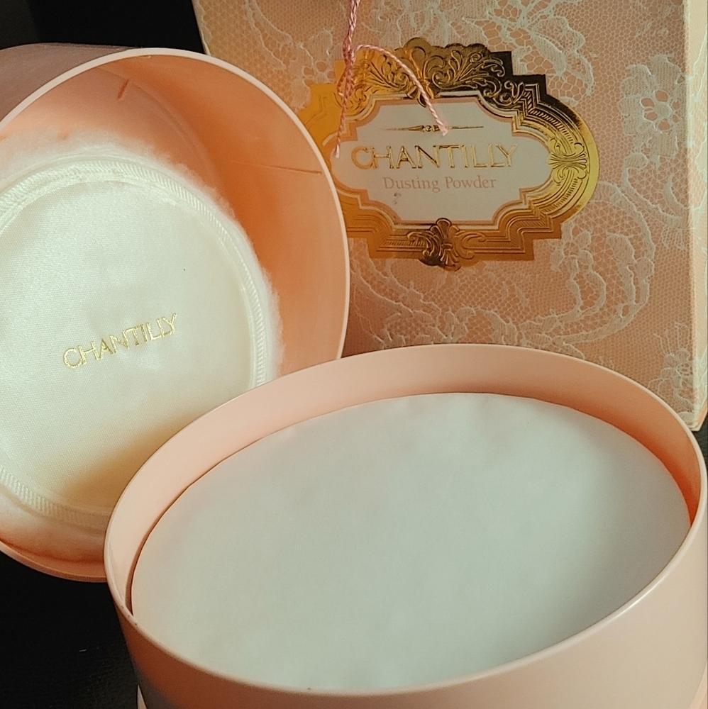 Chantilly Dusting Powder